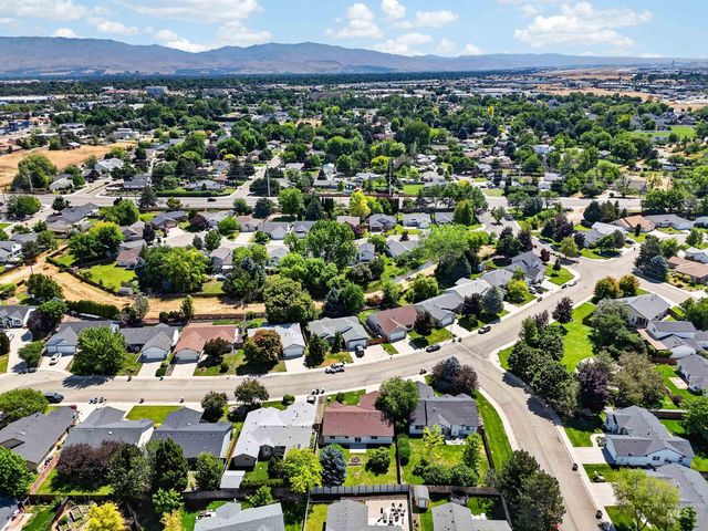 2005 S Crimson Rose Way, Boise, ID 83709