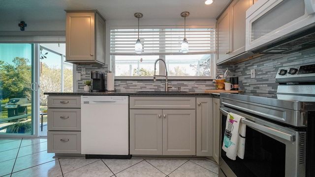 12200 SILK OAK LANE, Hudson, FL 34667