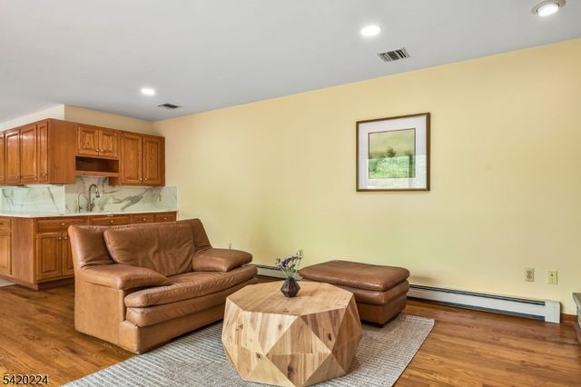 5 Gianna Ct, Randolph Twp., NJ 07869
