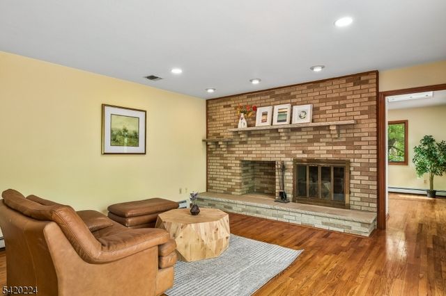 5 Gianna Ct, Randolph Twp., NJ 07869