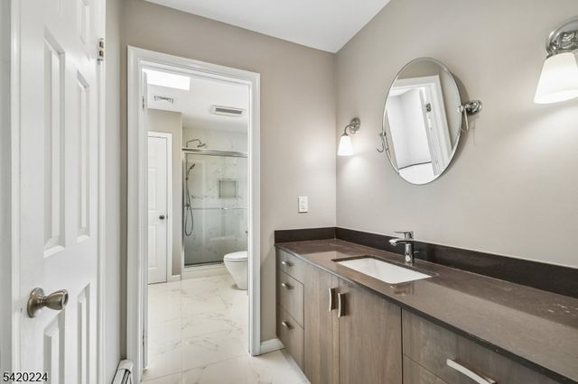 5 Gianna Ct, Randolph Twp., NJ 07869