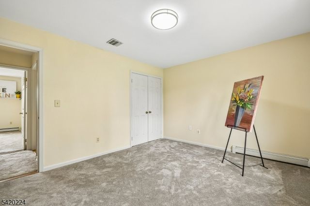 5 Gianna Ct, Randolph Twp., NJ 07869