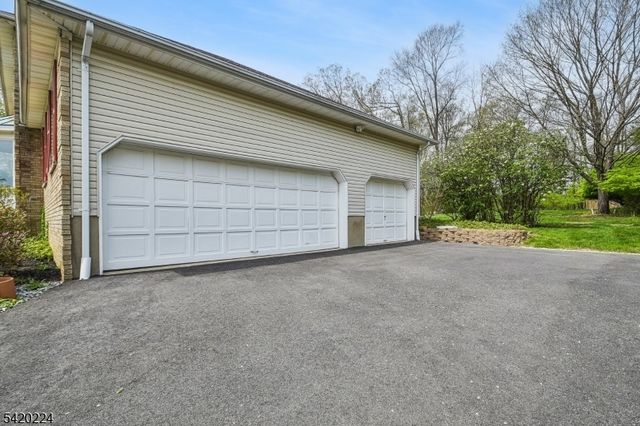 5 Gianna Ct, Randolph Twp., NJ 07869