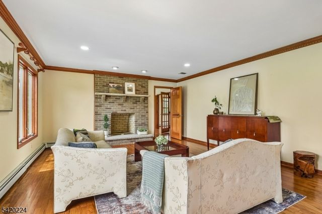 5 Gianna Ct, Randolph Twp., NJ 07869
