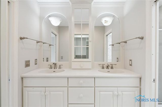 2949 Secretariat Road, Ottawa Hills, OH 43615