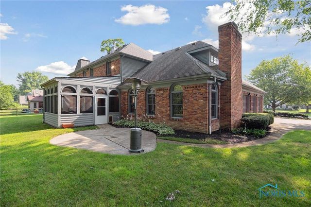 2949 Secretariat Road, Ottawa Hills, OH 43615