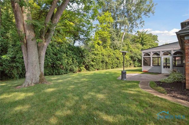 2949 Secretariat Road, Ottawa Hills, OH 43615