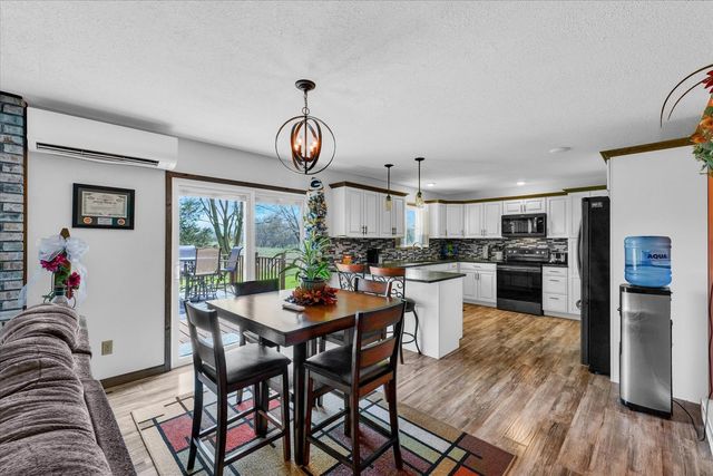 974 N Martha Court, Milford, IL 60953