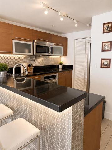 253 NE 2nd St 3004, Miami, FL 33132