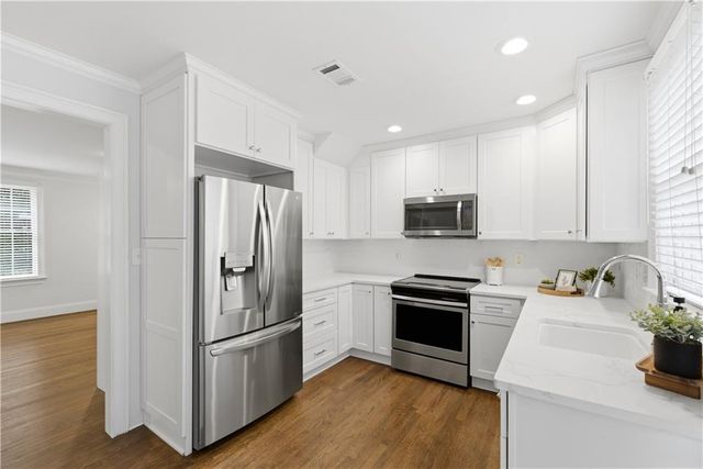 99 Sheridan NE Drive 9, Atlanta, GA 30305