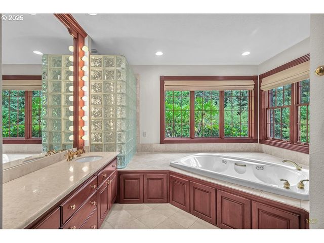 29611 OLD RAINIER Rd, Rainier, OR 97048