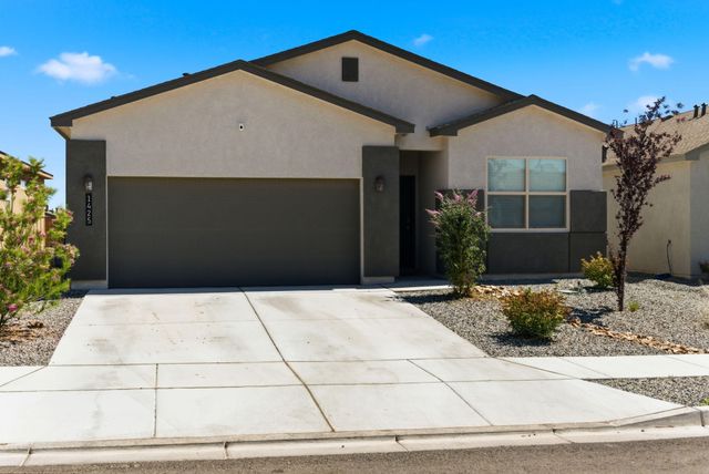1425 Vista Grande Loop NE, Rio Rancho, NM 87144