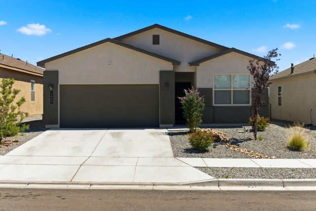 1425 Vista Grande Loop NE, Rio Rancho, NM 87144