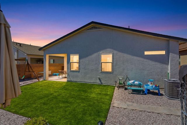 1425 Vista Grande Loop NE, Rio Rancho, NM 87144