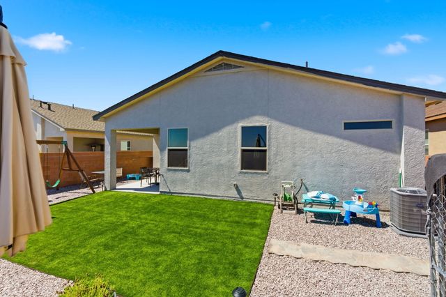 1425 Vista Grande Loop NE, Rio Rancho, NM 87144