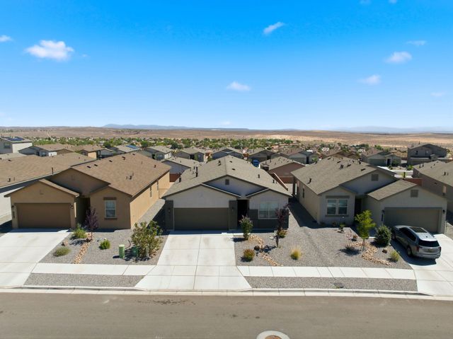1425 Vista Grande Loop NE, Rio Rancho, NM 87144