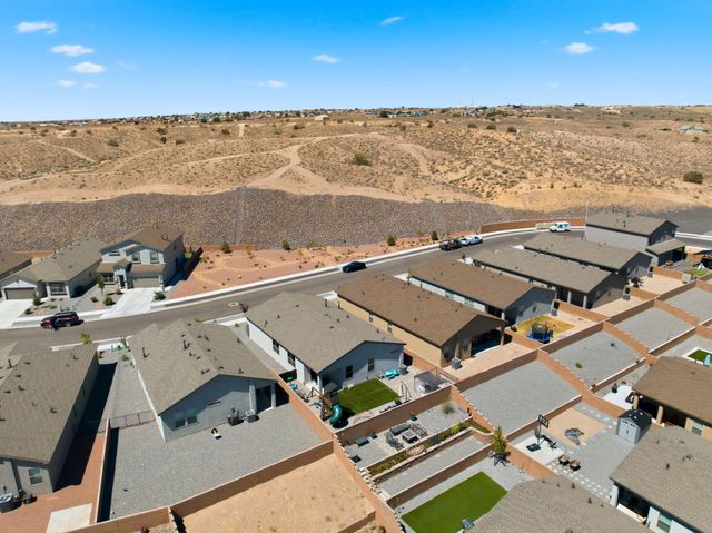 1425 Vista Grande Loop NE, Rio Rancho, NM 87144