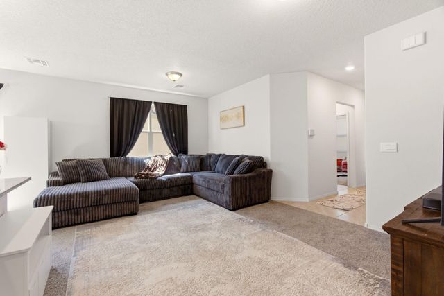 1425 Vista Grande Loop NE, Rio Rancho, NM 87144
