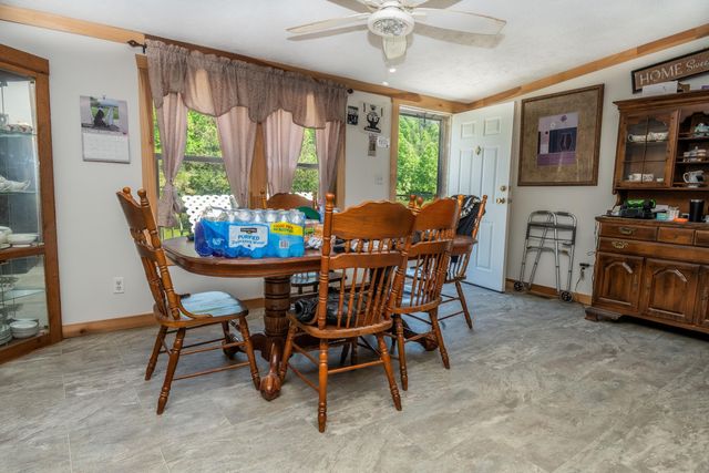 153 R Vancleve Road, Campton, KY 41301