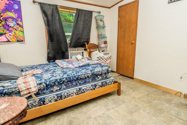153 R Vancleve Road, Campton, KY 41301