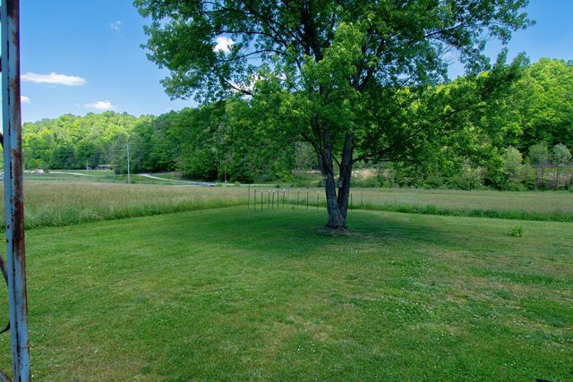 153 R Vancleve Road, Campton, KY 41301