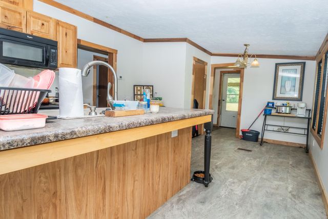 153 R Vancleve Road, Campton, KY 41301