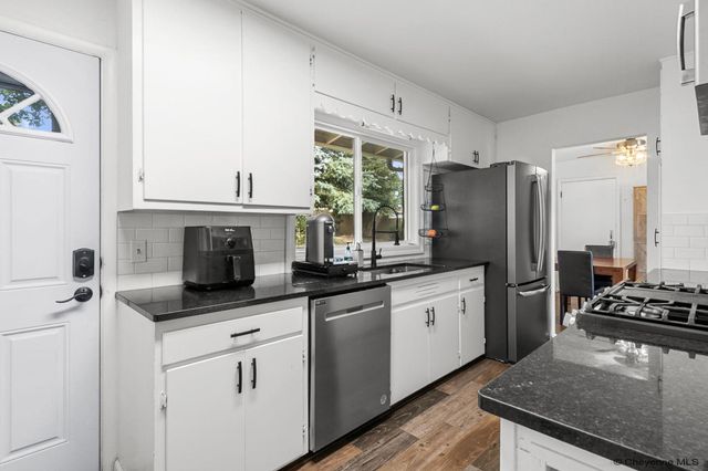 930 WESTERN HILLS BLVD, Cheyenne, WY 82009