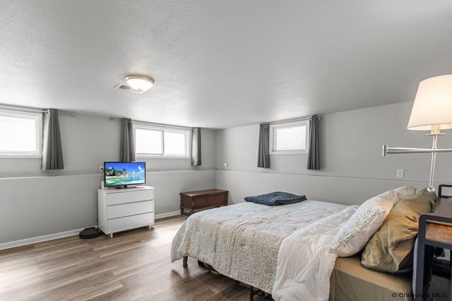 930 WESTERN HILLS BLVD, Cheyenne, WY 82009