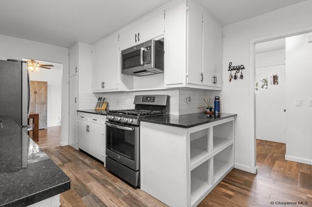 930 WESTERN HILLS BLVD, Cheyenne, WY 82009