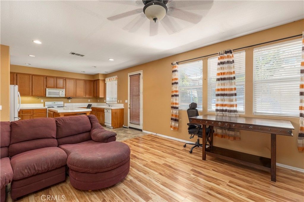 Image 10 of property listing at 35356 Trevino, Beaumont, CA 92223