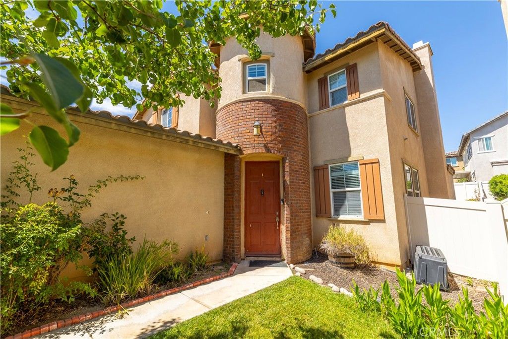 Image 2 of property listing at 35356 Trevino, Beaumont, CA 92223