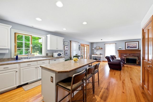 796 Federal St, Belchertown, MA 01007