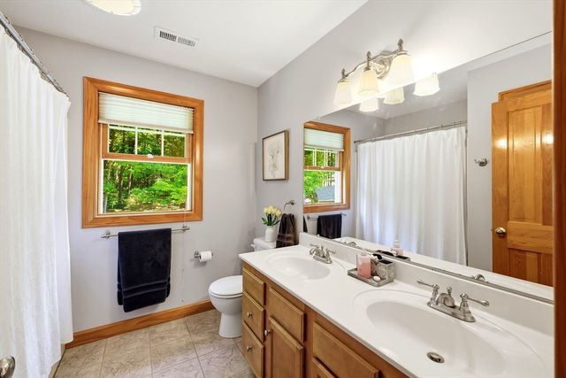 796 Federal St, Belchertown, MA 01007