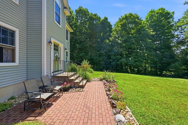 796 Federal St, Belchertown, MA 01007