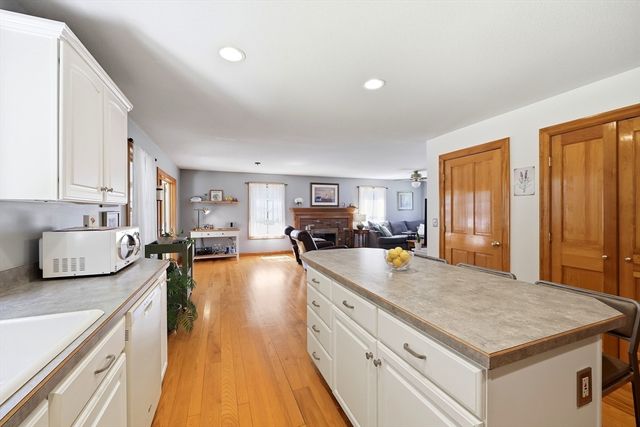 796 Federal St, Belchertown, MA 01007