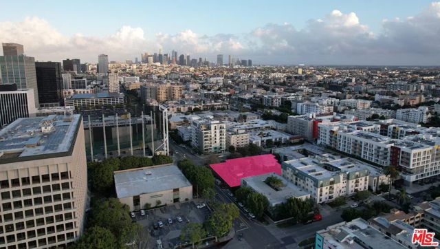 705 S Serrano Avenue, Los Angeles, CA 90005