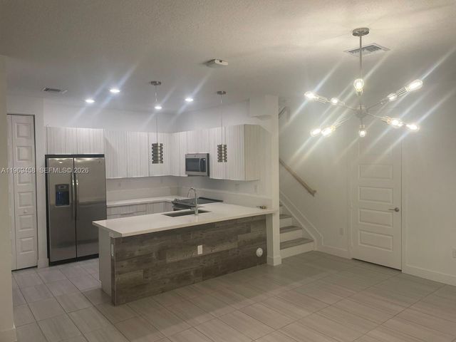 10445 NW 81st Ter 10045, Doral, FL 33178