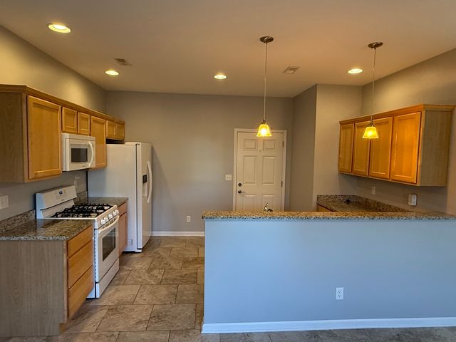 1603 Riverside Circle, Dixon, IL 61021