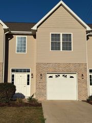 1603 Riverside Circle, Dixon, IL 61021