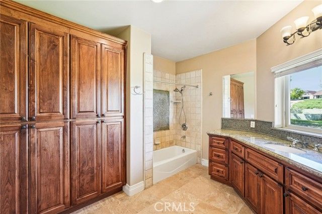 40000 Valle Vista, Murrieta, CA 92562