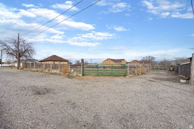 40 N 100 W, Aurora, UT 84620