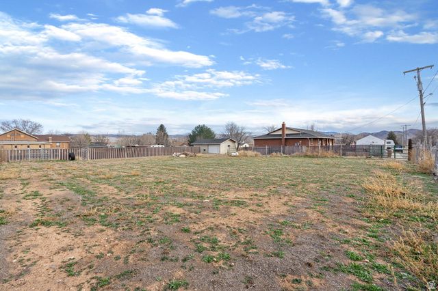 40 N 100 W, Aurora, UT 84620