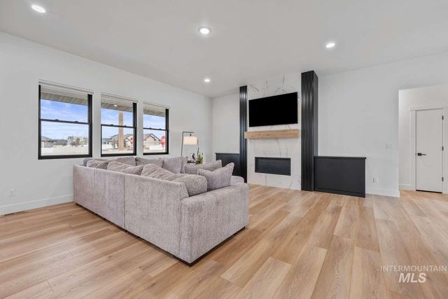 429 Meadowview Lane N, Twin Falls, ID 83301