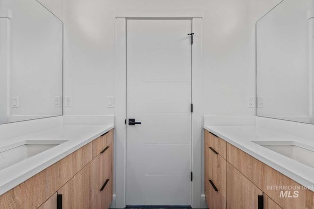 429 Meadowview Lane N, Twin Falls, ID 83301