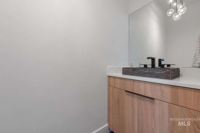 429 Meadowview Lane N, Twin Falls, ID 83301