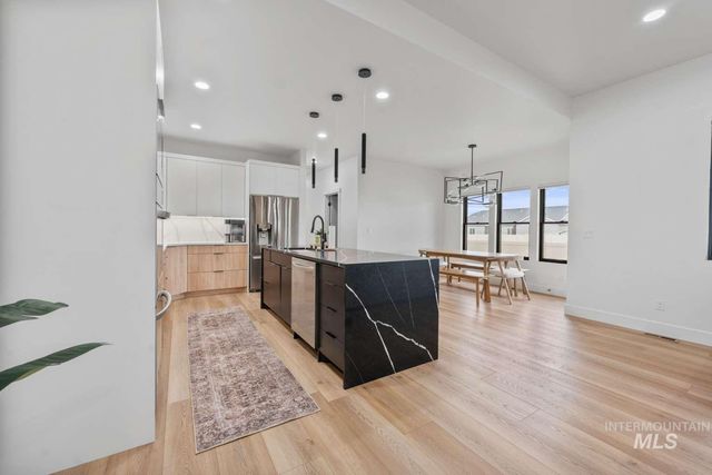 429 Meadowview Lane N, Twin Falls, ID 83301