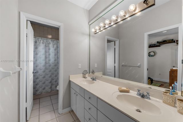 12019 SW 77th Ter, Miami, FL 33183