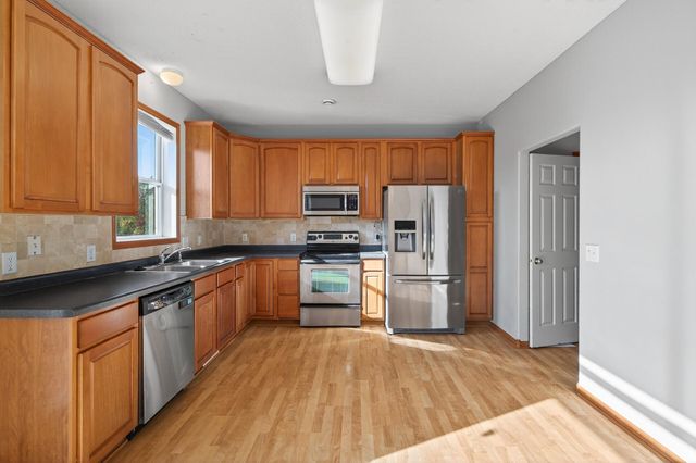 6757 Urbandale Lane N, Maple Grove, MN 55311