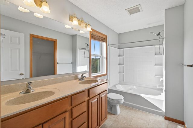 6757 Urbandale Lane N, Maple Grove, MN 55311