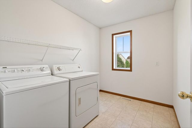 6757 Urbandale Lane N, Maple Grove, MN 55311